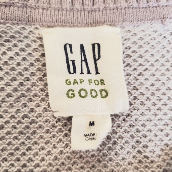 Crewneck Gap Sweater - Picture 3 of 3